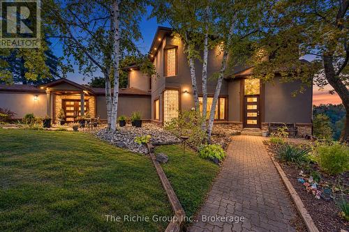 21 BARTLEY DRIVE  Caledon, ON L7E 0N1
