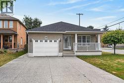 166 TOBY Crescent  Hamilton, ON L8T 2P2