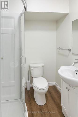 202 - 198-200 QUEEN STREET W , Toronto, Ontario M5V 1Z2 3