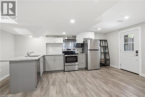 43 FLEMING Crescent Unit# Lower , Caledonia, Ontario N3W 0C3 3