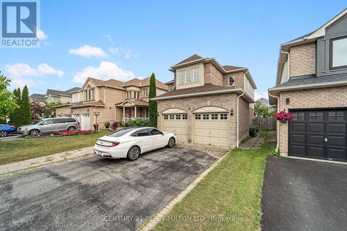 35 WELDON STREET , Whitby, Ontario L1R 2T5 2