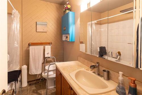 7 Gimli Pl, Winnipeg, MB 