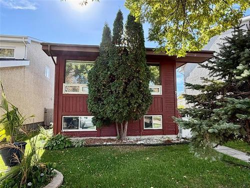 7 Gimli Pl, Winnipeg, MB 