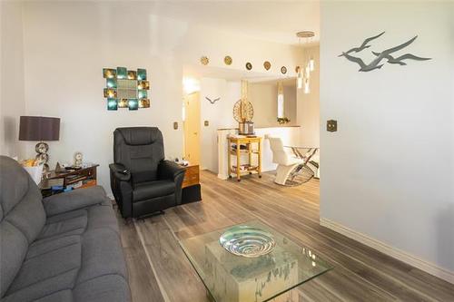 7 Gimli Pl, Winnipeg, MB 