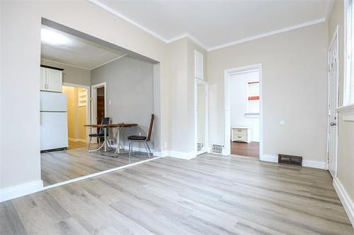 866 Banning St, Winnipeg, MB 