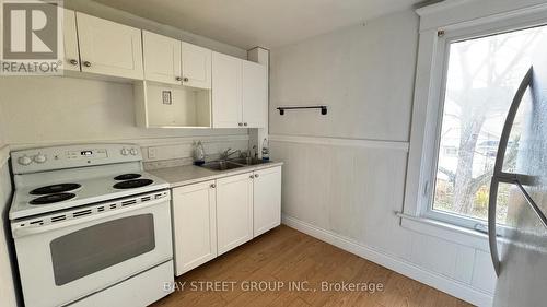 UPPER - 5114 MCRAE STREET , Niagara Falls, Ontario L2E 1P5 3