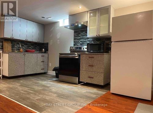 26 STAVE (LOWER) CRESCENT , Richmond Hill, Ontario L4C 9J9 4