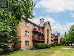 933 - 1506 PILGRIMS WAY Oakville, ON L6M 3H1