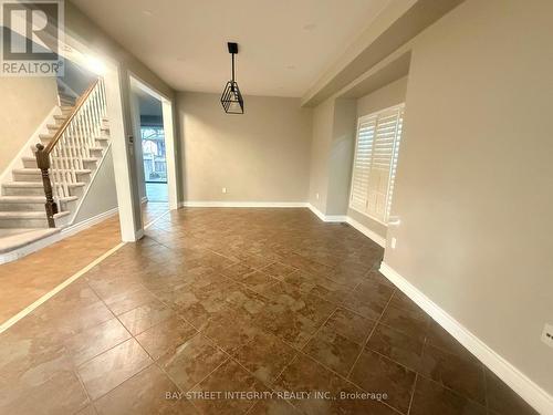 2198 WOODGLEN CRESCENT , Burlington, Ontario L7L 6H1 3