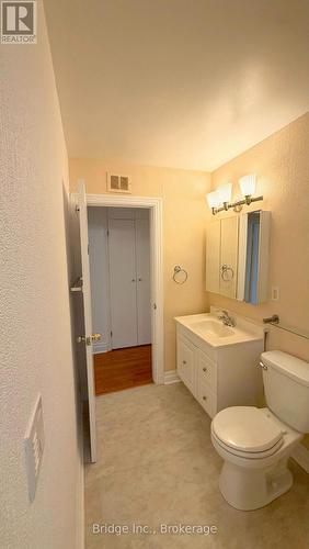 Main Bathroom - 434 Apple Lane, Mississauga, ON 