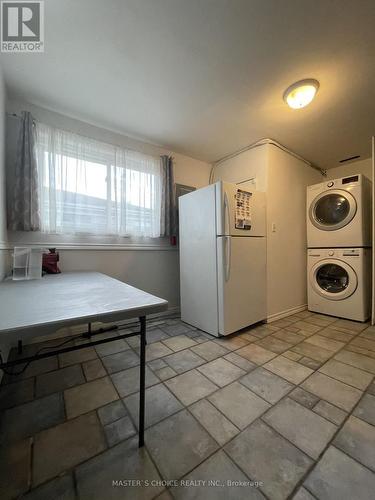 39 RICHARDSON DRIVE S , Aurora, Ontario L4G 1Z2 3