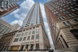 712 - 70 TEMPERANCE STREET Toronto, ON M5H 4E8