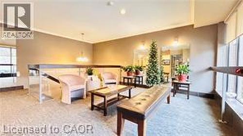 300 KEATS Way Unit# 207 , Waterloo, Ontario N2L 6E6 4