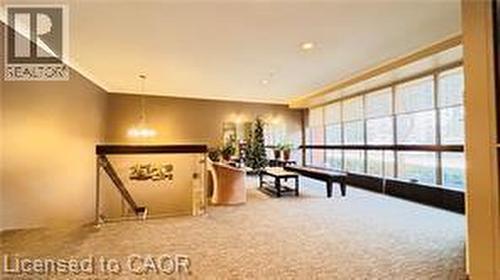 300 KEATS Way Unit# 207 , Waterloo, Ontario N2L 6E6 5