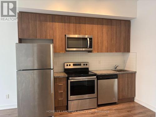 701 - 621 SHEPPARD AVENUE E , Toronto, Ontario M2K 1B5 5