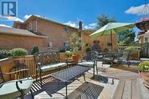 69 HAZELMERE DRIVE , Richmond Hill, Ontario L4B 1W8 2