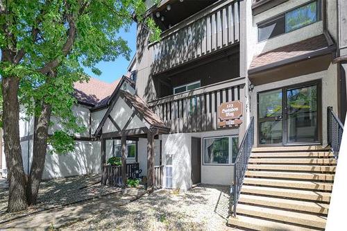 202-123 Swindon WAY  Winnipeg, MB R3P 0W3