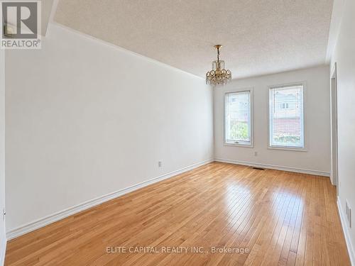 195 SOUTH UNIONVILLE AVENUE , Markham, Ontario L3R 5S6 4