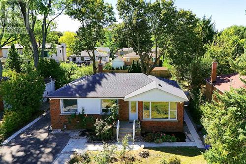 236 SOUTHVIEW ROAD  Oakville, ON L6K 2P4