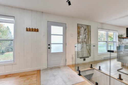 Hall d'entrée/Vestibule - 1212 Ch. Du Lac-Écho, Prévost, QC 
