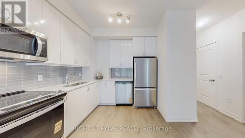 408 - 38 ANNIE CRAIG DRIVE , Toronto, Ontario M8V 0G9 2