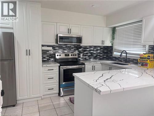 211 VERONICA Drive Unit# B24 , Kitchener, Ontario N2A 2R9 4