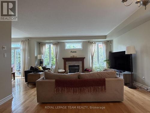 251 TOFINO PRIVATE , Ottawa, Ontario K2M 0B1 4