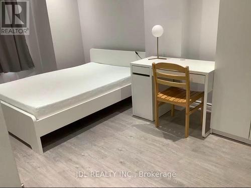 MASTER BEDROOM 2ND FLOOR - 16 ROSS ST STREET , Toronto, Ontario M5T 1Z9 3