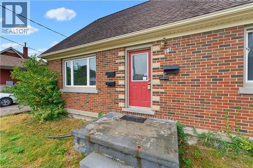 25 Meinzinger Avenue, Kitchener, ON 