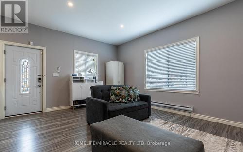36 DIVISION STREET , St. Catharines, Ontario L2R 3G2 2