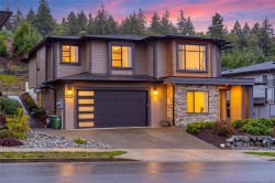 6286 Highwood Dr Duncan, BC V9L 0H5