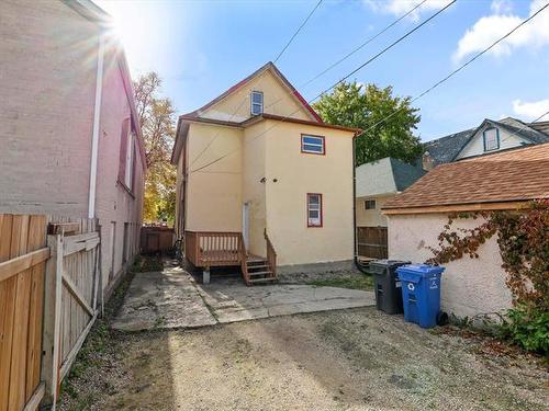 905 Winnipeg Ave, Winnipeg, MB 