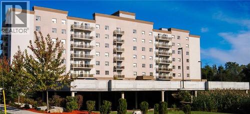 736 OLD ALBERT Street Unit# 102 , Waterloo, Ontario N2L 6R4 3