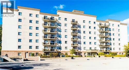 736 OLD ALBERT Street Unit# 102 , Waterloo, Ontario N2L 6R4 5