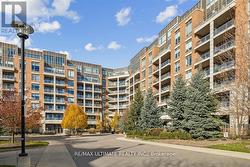 110 - 2480 PRINCE MICHAEL DRIVE Oakville, ON L6H 0H1