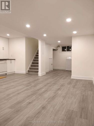 LOWER - 1185 WOODBINE AVENUE , Toronto, Ontario M4C 4E1 3