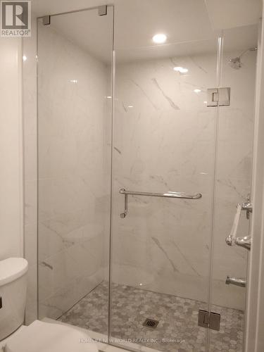 LOWER - 1185 WOODBINE AVENUE , Toronto, Ontario M4C 4E1 5