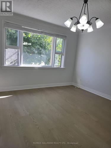 980 GLEN STREET , Oshawa, Ontario L1J 3V1 4