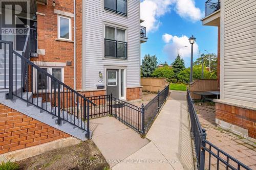 54 - 4620 GUILDWOOD WAY , Mississauga, Ontario L5R 1Z3 2
