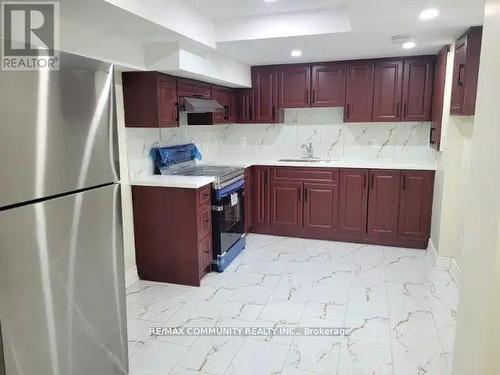 71 MIDDLECOTE DRIVE , Ajax, Ontario L1T 0A1 4