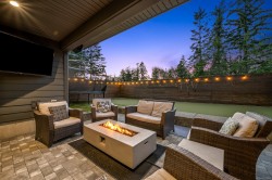 1586 Crown Isle Blvd  Courtenay, BC V9N 0G3