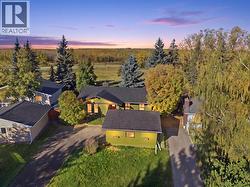 652 Oakwood Place SW  Calgary, AB T2V 0K5