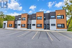 5 - 147 POND MILLS ROAD S  London South (South J), ON N5Z 3X3