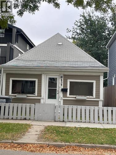 434 G AVENUE S  Saskatoon, SK S7M 1V7