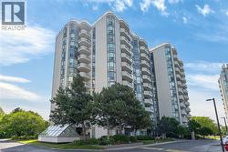 5080 PINEDALE Avenue Unit# 306  Burlington, ON L7L 5V7