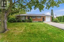 4 REGINA Avenue  St. Catharines, ON L2M 3G6