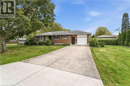 4 REGINA Avenue , St. Catharines, Ontario L2M 3G6 3