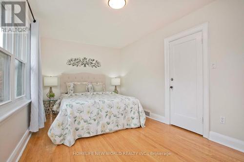 74 Haddon Avenue N, Hamilton, ON 