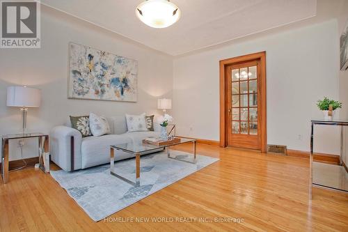 74 Haddon Avenue N, Hamilton, ON 