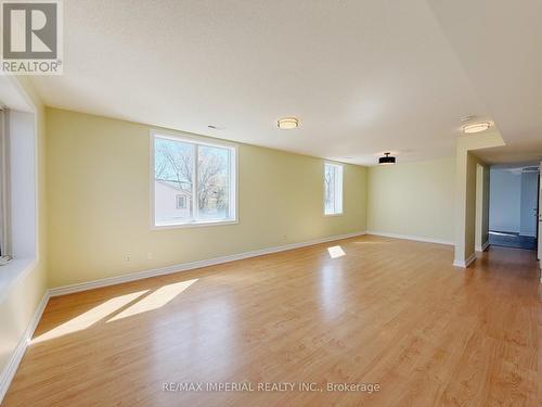 621A THE QUEENSWAY , Toronto, Ontario M8Y 1K4 3
